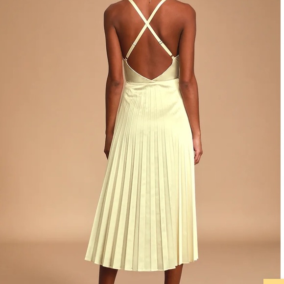 Lulu’s Champagne Satin Pleated Midi Dress - Picture 5 of 8